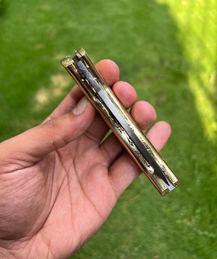 DAMASCUS STEEL FOLDING POCKET KNIFE WITH ENGRAVED BRASS HANDLE 8" CUSTOM KNIVES