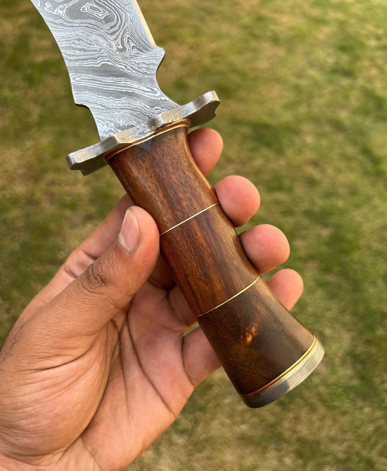 Exquisite Custom Handmade Damascus Hunting Knife | Stained Rose Wood Handle | 10 Inches | Leather Sheath |