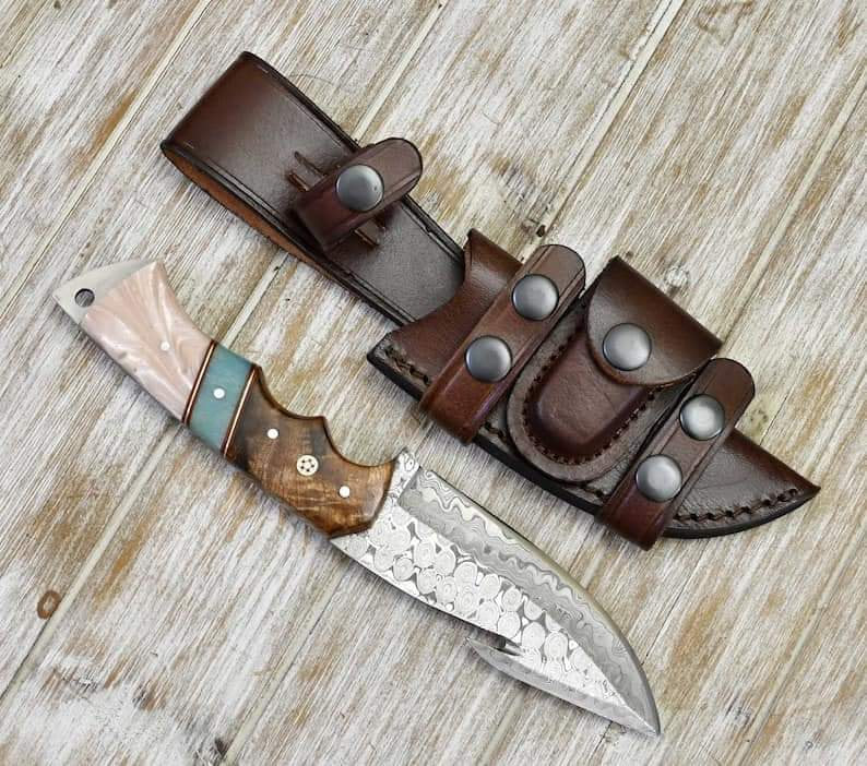DAMASCUS EVOKE HOOK KNIFE, Rose Wood & TURQUOISE HANDLE Overall 6.25”