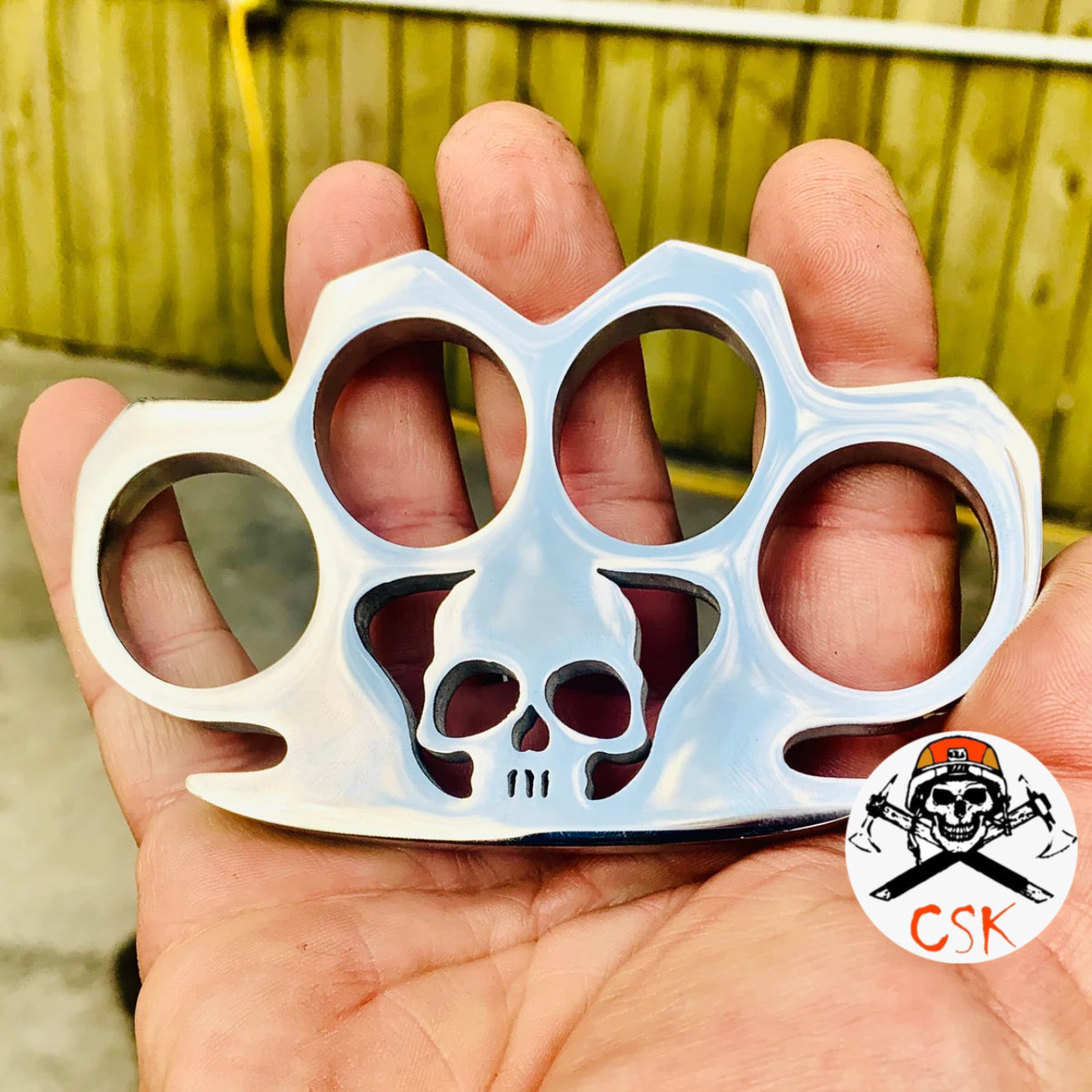 Skull 4 Finger Ring knuckle