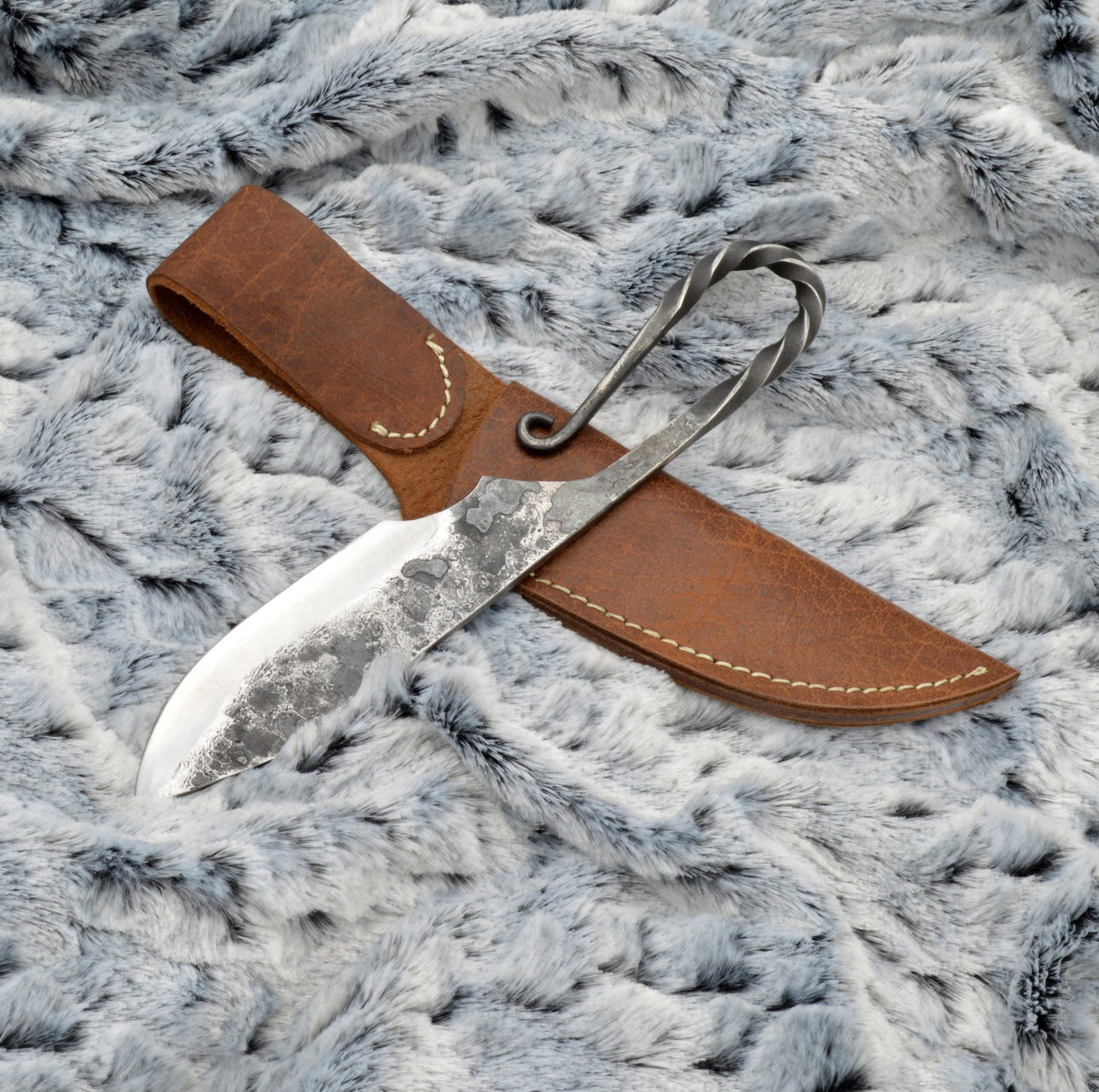 Norse Tradesman Handforged Viking Knife With Twisted Hilt Design & Leather Sheath - 5" Carbon Steel Blade