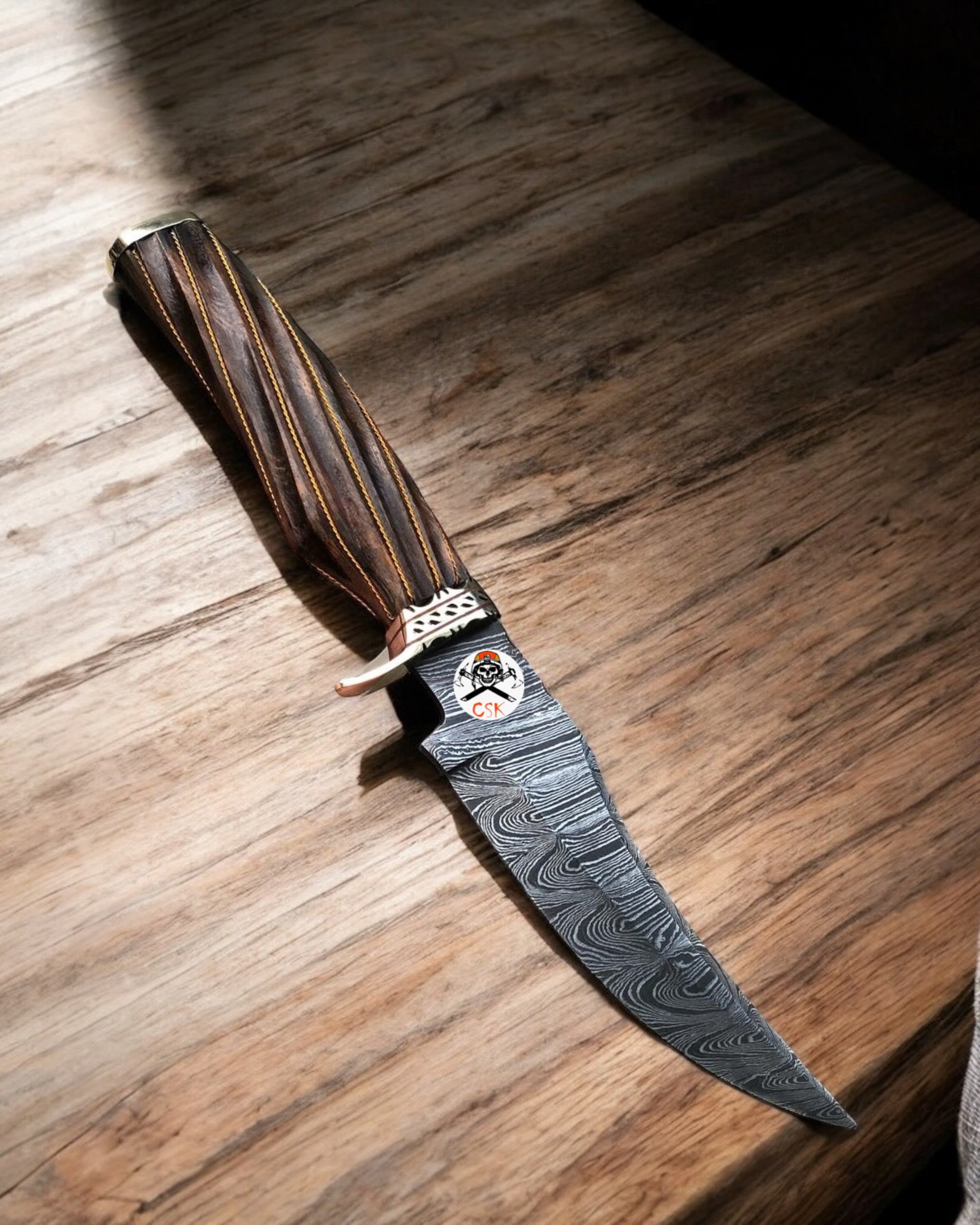Hand-Forged Damascus Steel Hunting Knife –Twisted Wood Handle,Full Tang,Razor Sharp Blade with Custom Guard