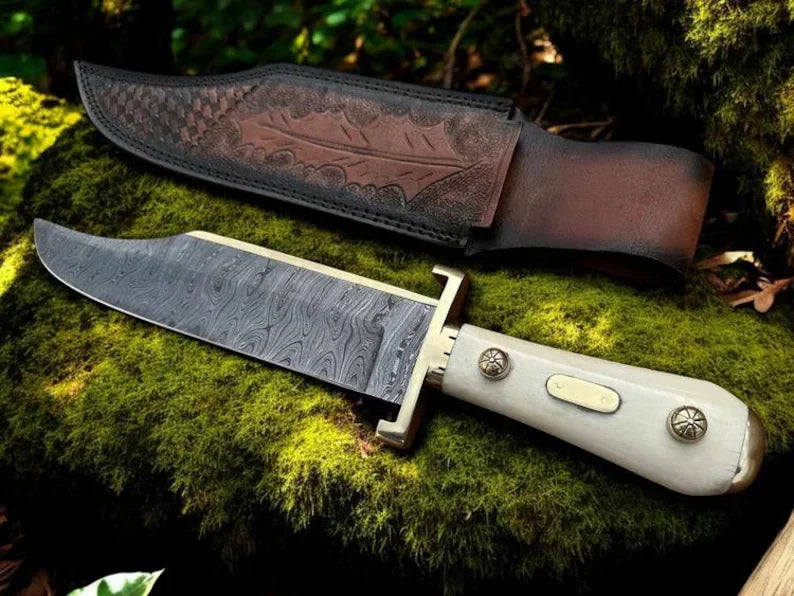 Legendary Western Knife – Custom Handmade Damascus Steel Blade with Bone Handle