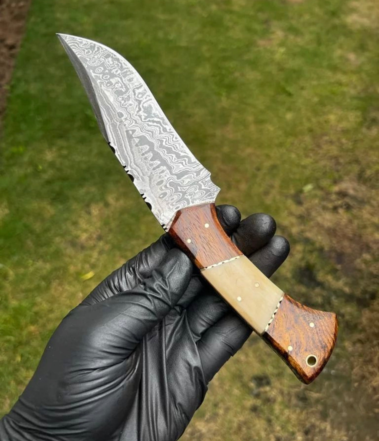 Damascus Steel Trailing Point Hunting Knife