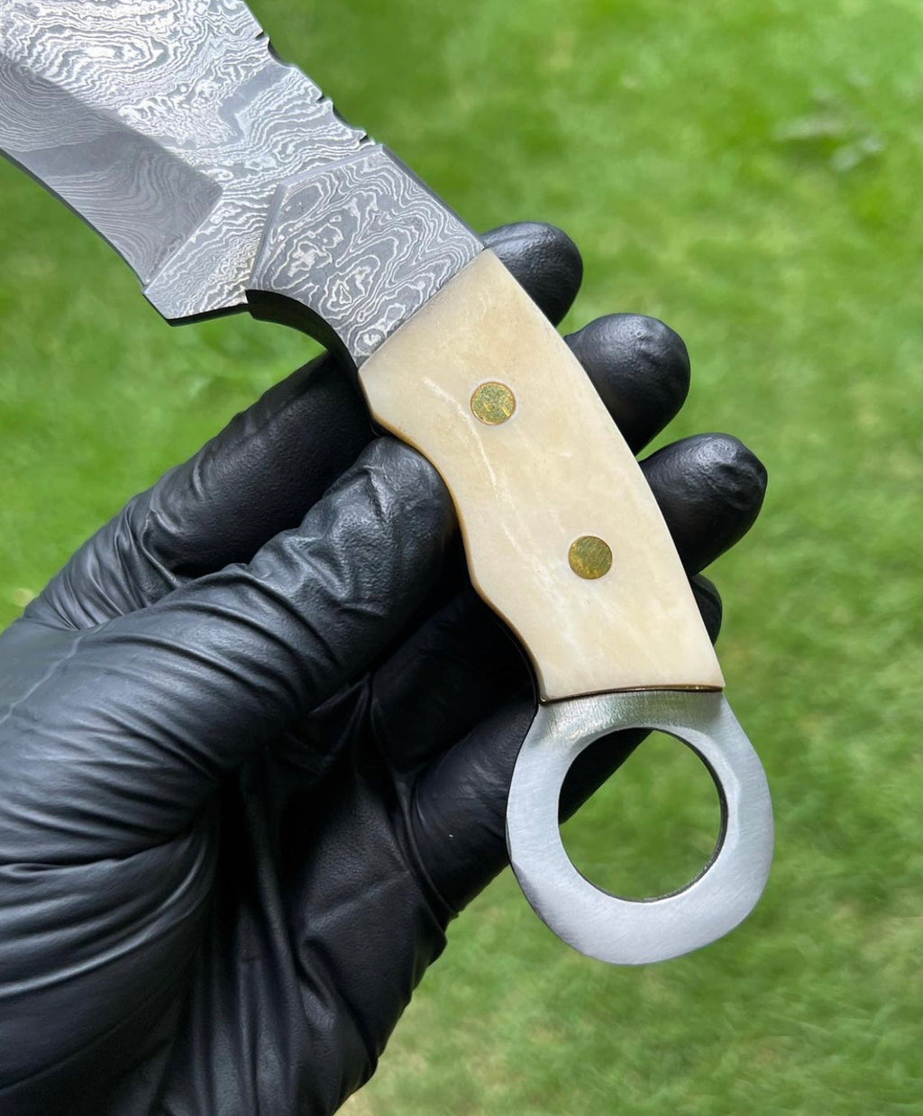 Handmade Damascus karambit knife
