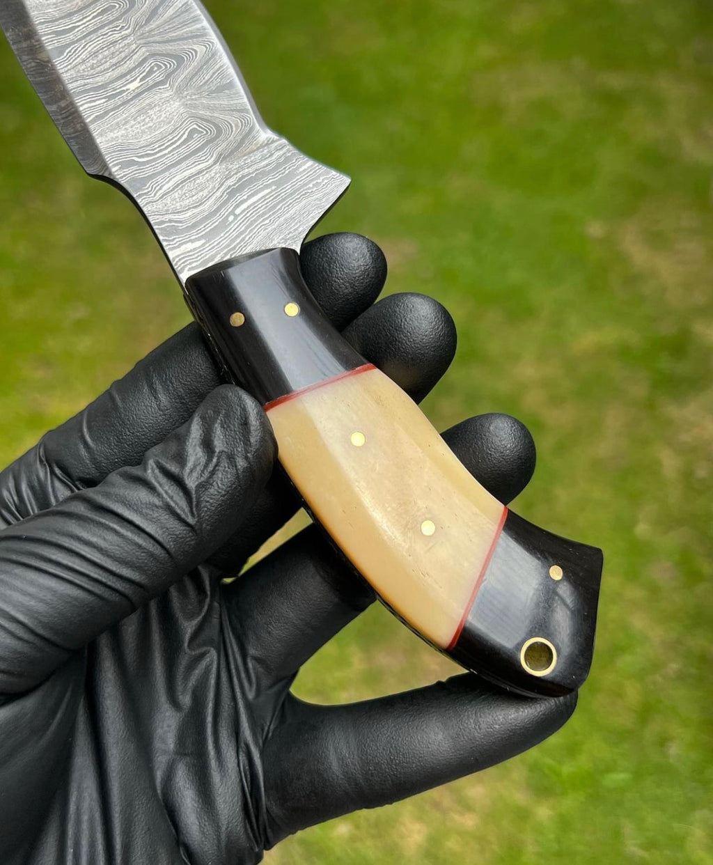 Handmade Damascus Steel Hunting Knife