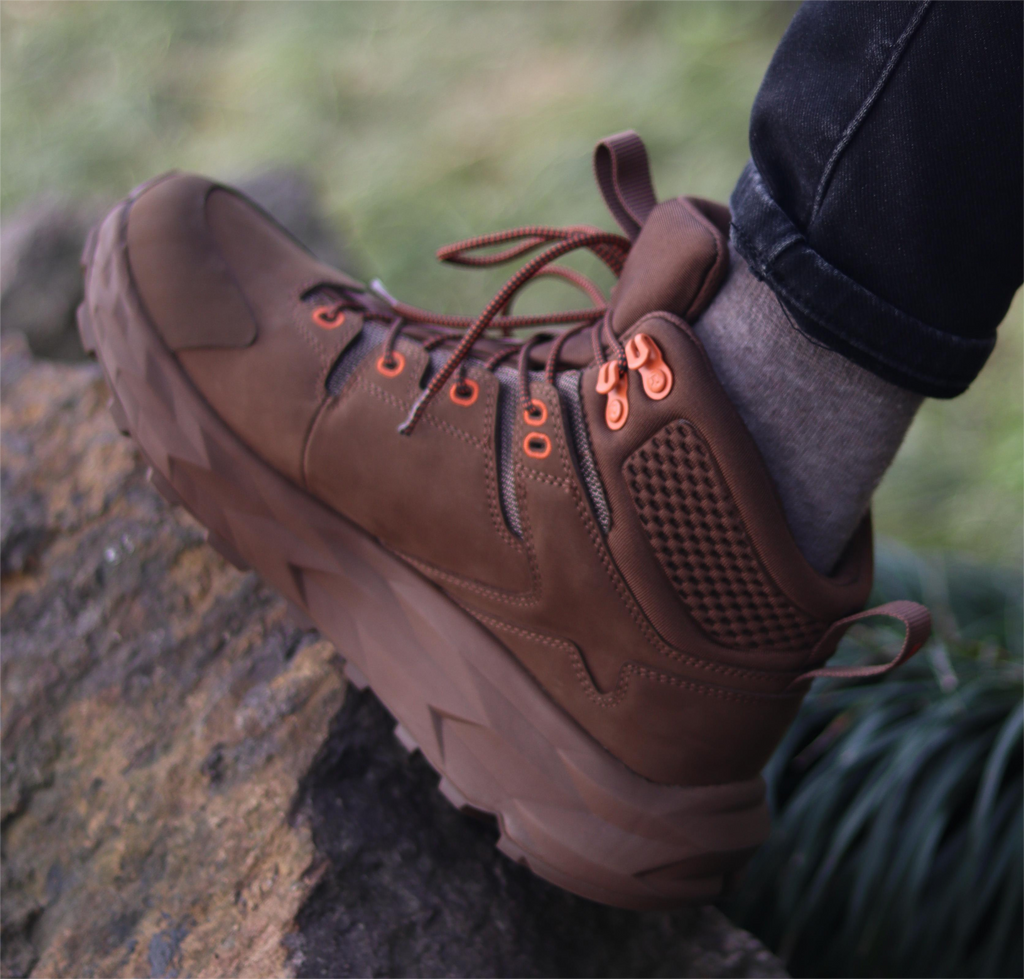 ROCKROOSTER Farmington Brown 6 Inch Waterproof Hiking Boots with VIBRAM® Outsole